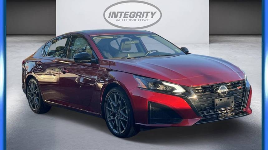 2023 Nissan Altima SR — Sedan — 4,387 mi — Red Bank, NJ