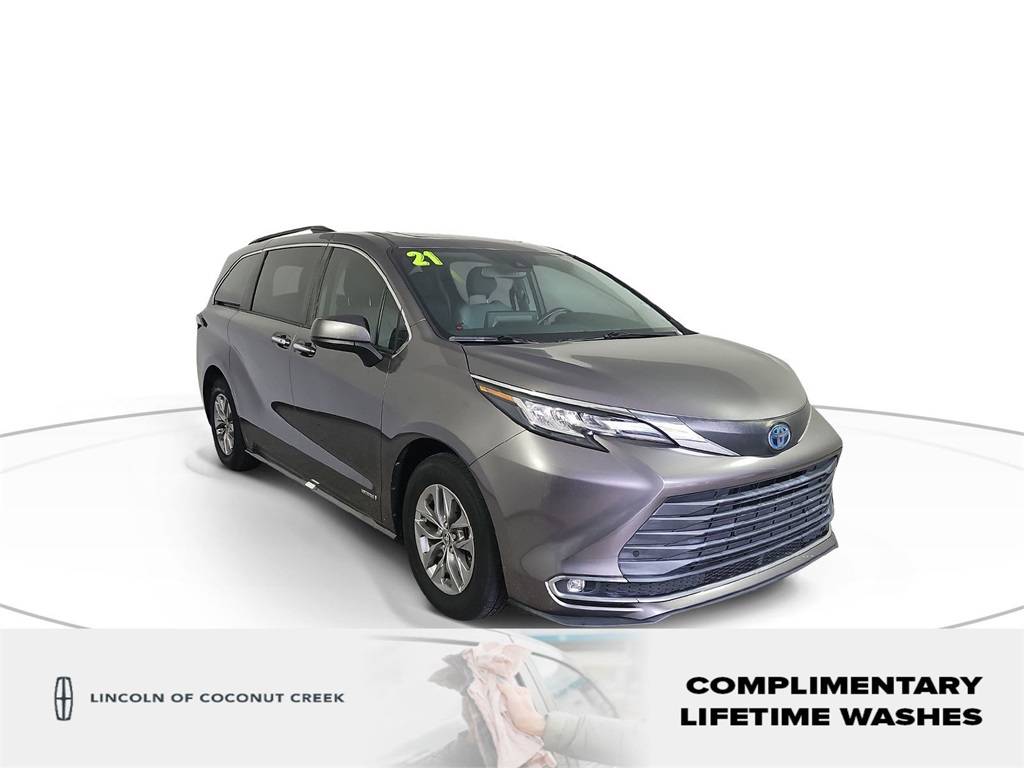 2021 Toyota Sienna XLE — Minivan — 72,148 mi — Coconut Creek, FL