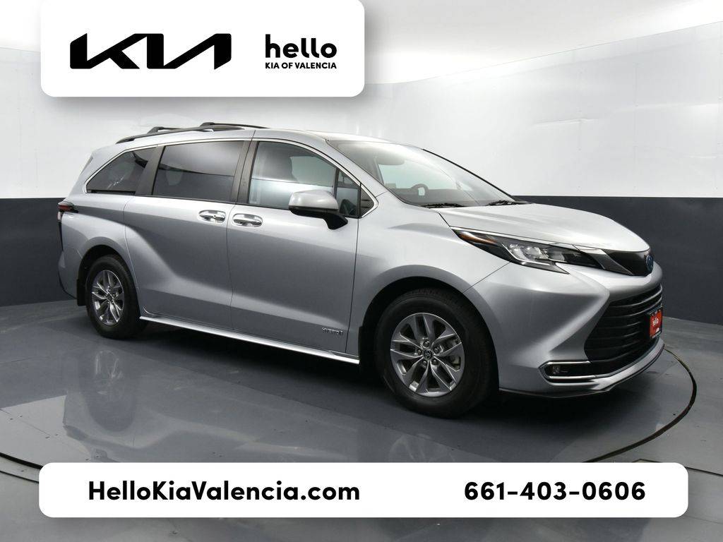 2021 Toyota Sienna XLE — Minivan — 73,494 mi — Santa Clarita, CA