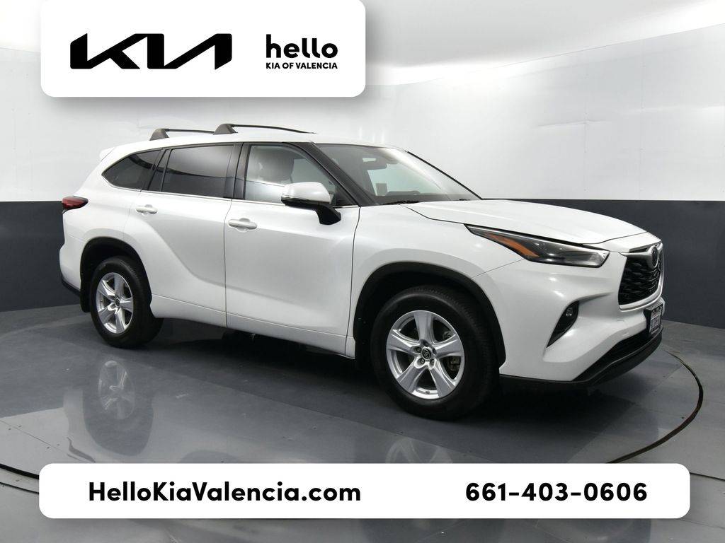 2022 Toyota Highlander LE — SUV — 31,417 mi — Santa Clarita, CA