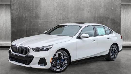 2024 BMW i5 eDrive40 — Sedan — 750 mi — Bellevue, WA