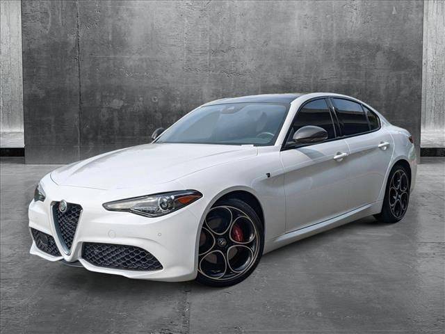 2022 Alfa Romeo Giulia Ti — Sedan — 13,945 mi — Bellevue, WA