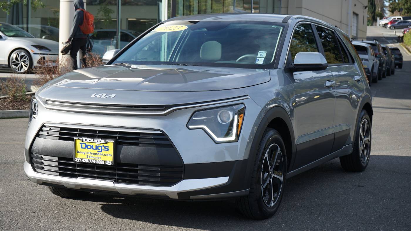 2023 Kia Niro Hybrid LX — SUV — 7,855 mi — Edmonds, WA