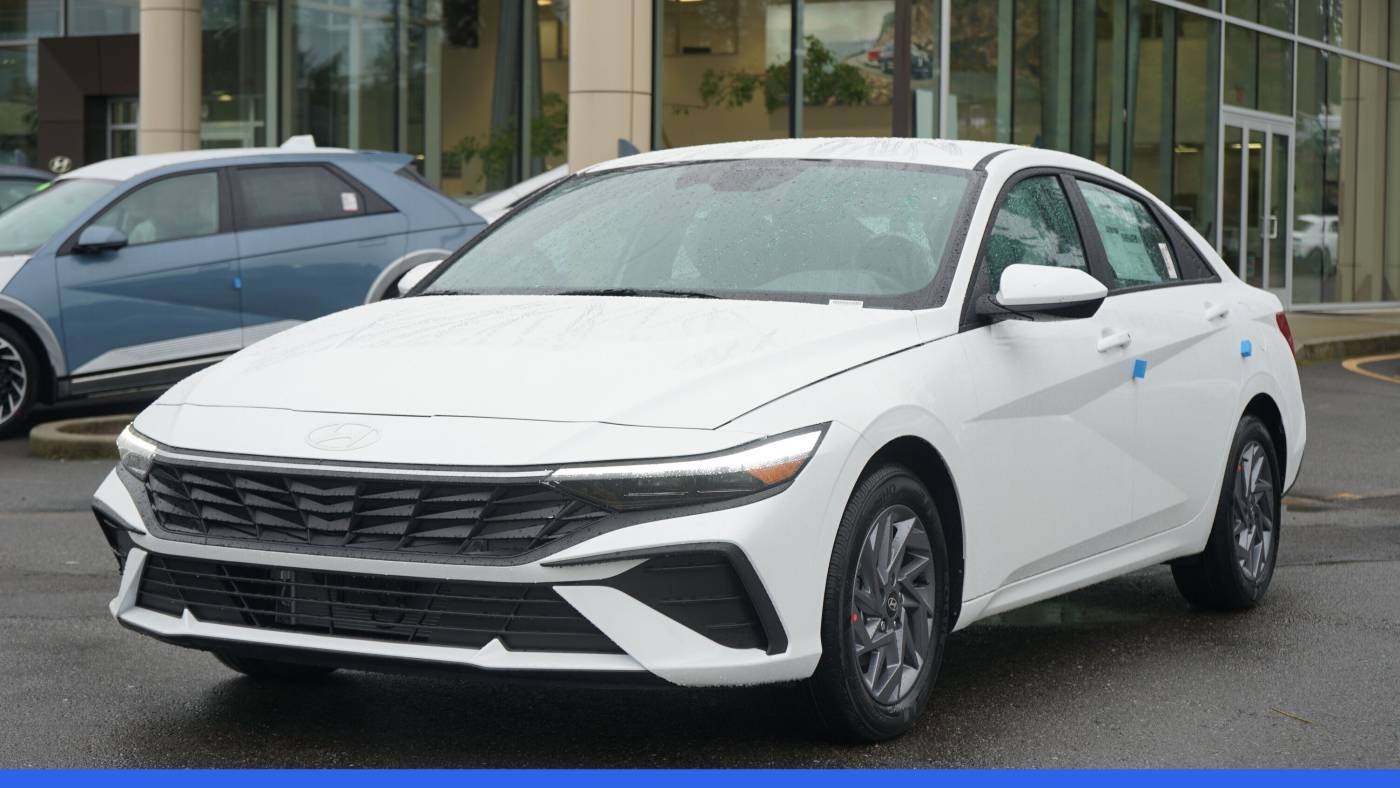 2024 Hyundai Elantra Hybrid Blue — Sedan — 3,645 mi — Edmonds, WA