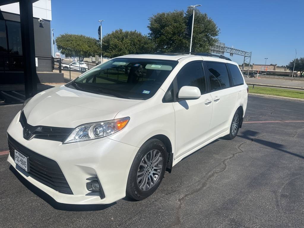 2018 Toyota Sienna L — Minivan — 140,616 mi — Hurst, TX