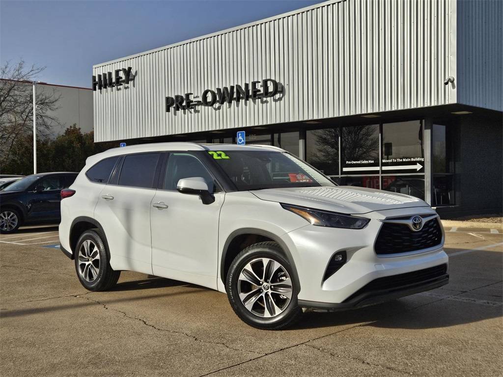 2022 Toyota Highlander XLE — SUV — 61,101 mi — Hurst, TX