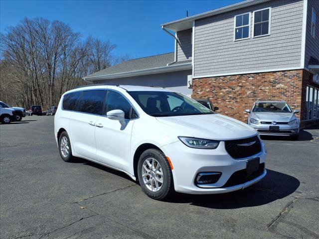 2022 Chrysler Pacifica Touring L — Minivan — 60,146 mi — Canton, CT