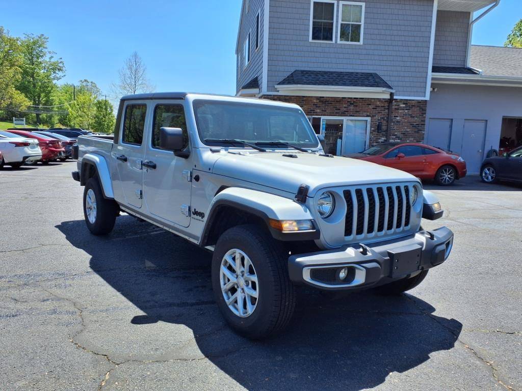 2023 Jeep Gladiator Sport S — Pickup Truck — 48,634 mi — Canton, CT