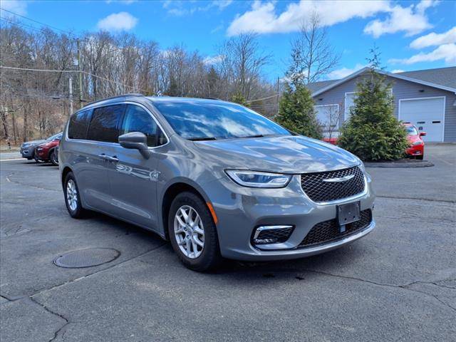2022 Chrysler Pacifica Touring L — Minivan — 83,494 mi — Canton, CT