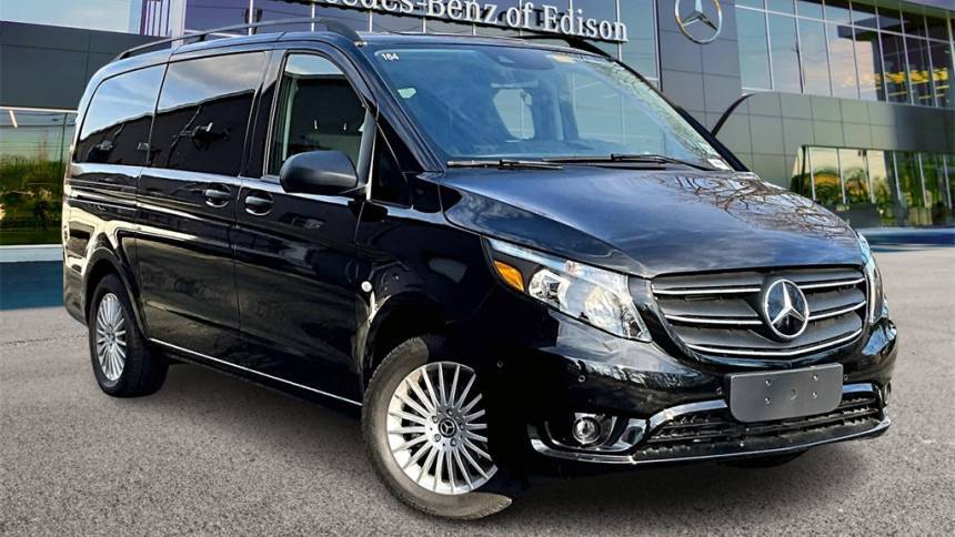 2023 Mercedes-Benz Metris Passenger Van Standard — Passenger Van — 864 mi — Edison, NJ