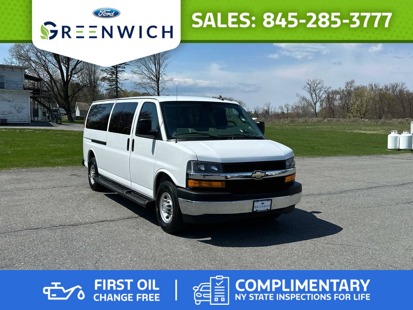 2021 Chevrolet Express Passenger LT — Passenger Van — 81,366 mi — Greenwich, NY