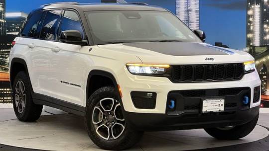 2023 Jeep Grand Cherokee Trailhawk 4xe — SUV — 66 mi — New York, NY