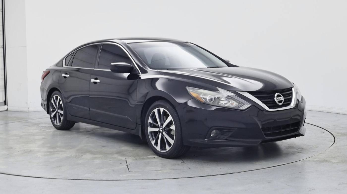 2017 Nissan Altima 2.5 SR — Sedan — 83,812 mi — Clermont, FL