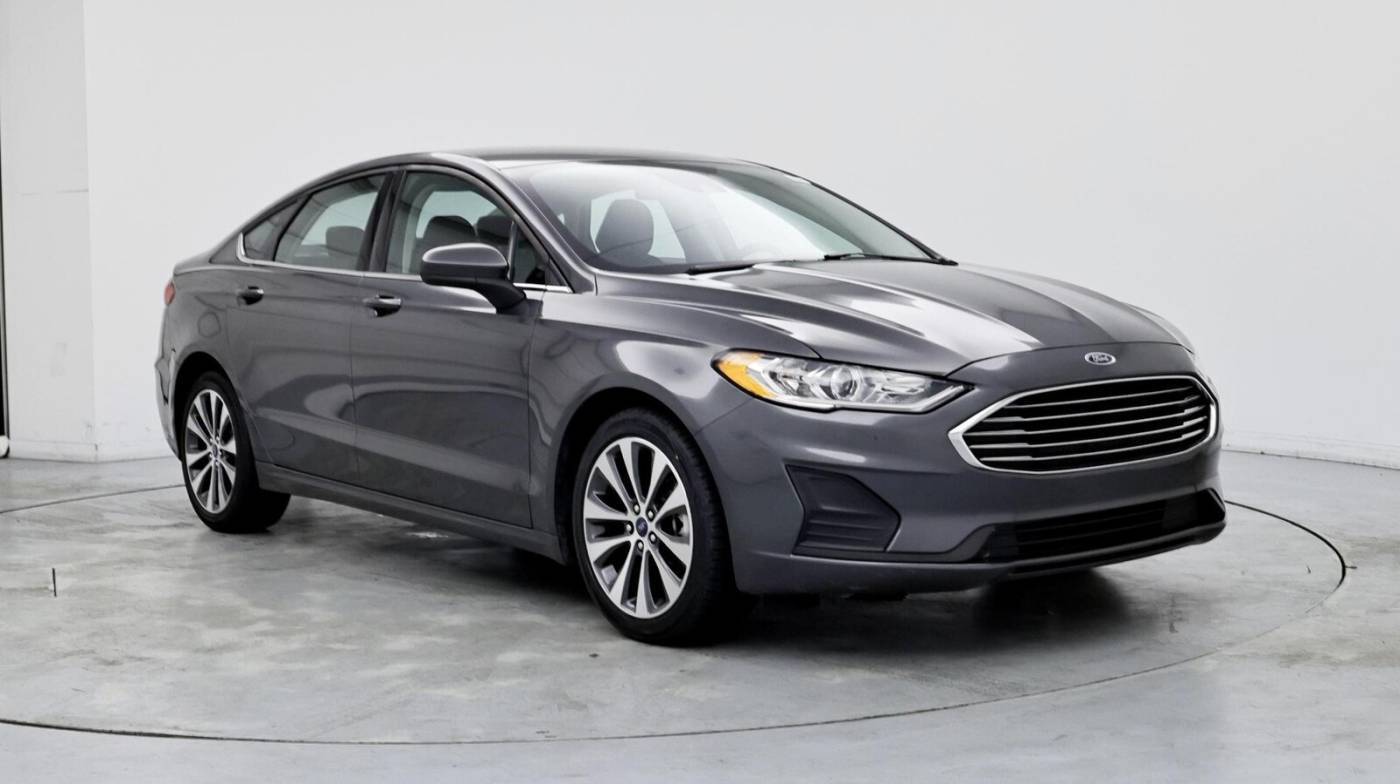2020 Ford Fusion SE — Sedan — 24,585 mi — Clermont, FL