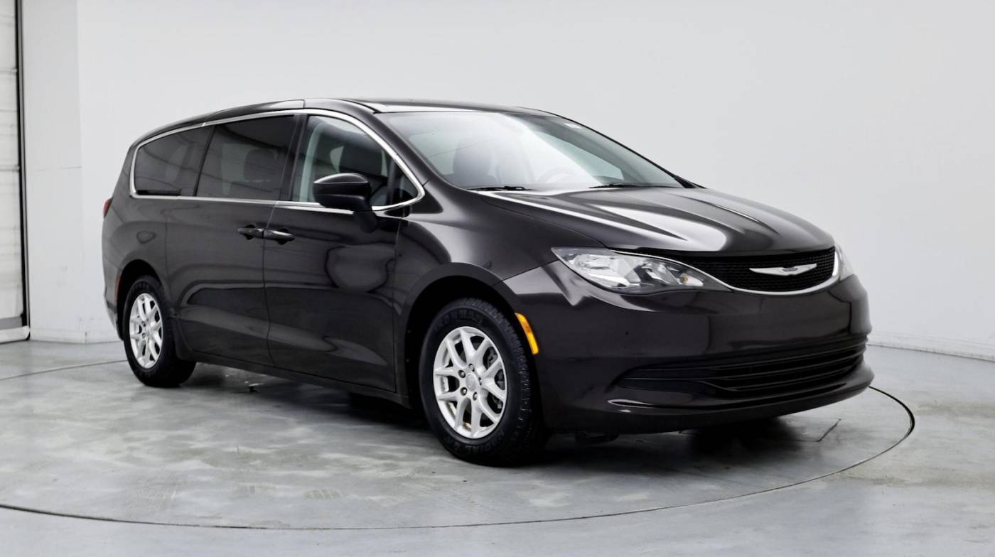 2017 Chrysler Pacifica Touring — Minivan — 38,641 mi — Clermont, FL