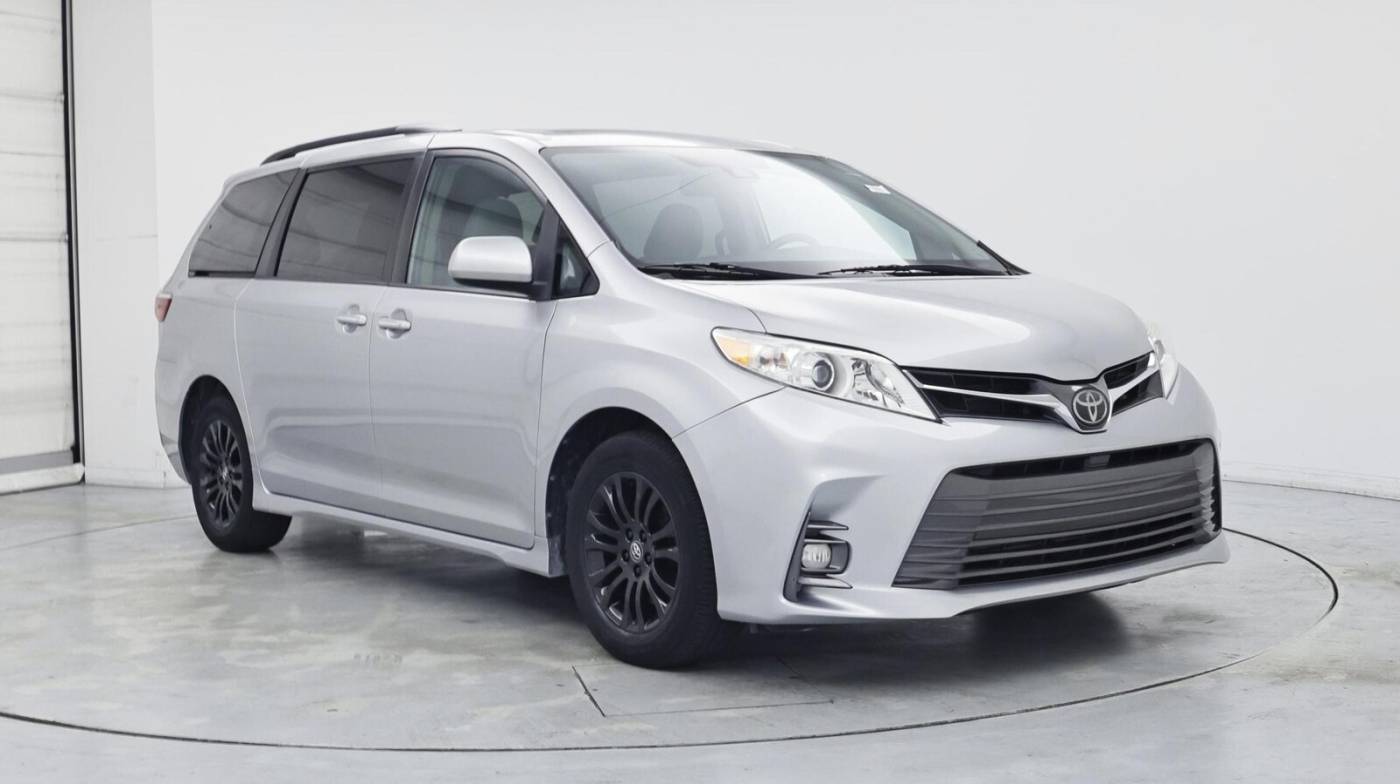 2019 Toyota Sienna XLE — Minivan — 23,520 mi — Clermont, FL