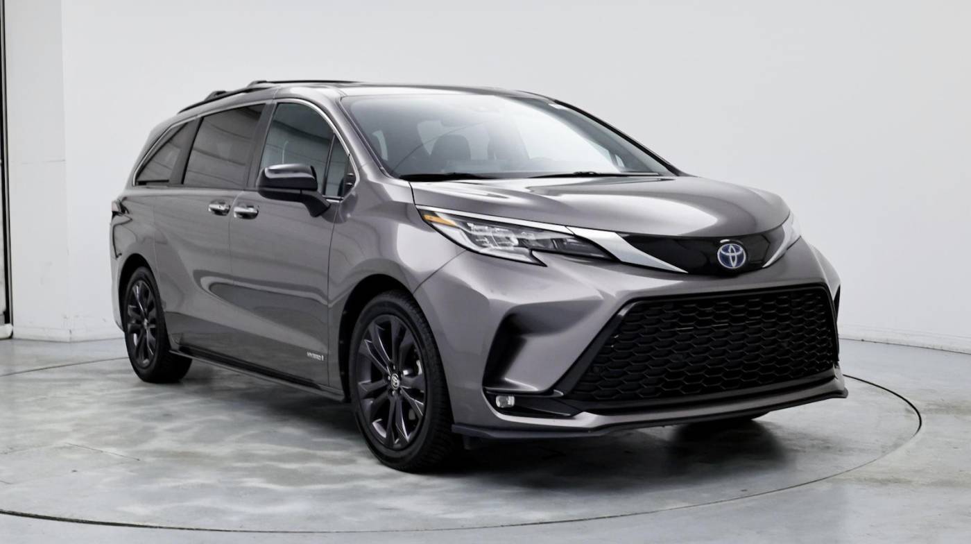 2021 Toyota Sienna XSE — Minivan — 69,037 mi — Clermont, FL