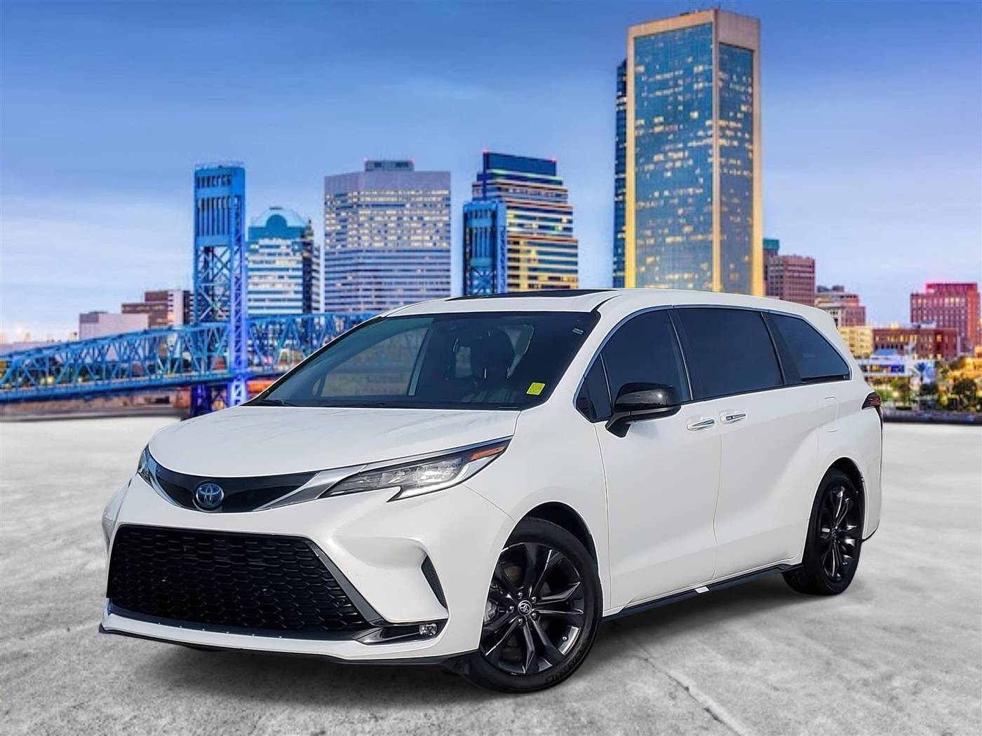 2024 Toyota Sienna XSE — Minivan — 46,782 mi — Jacksonville, FL