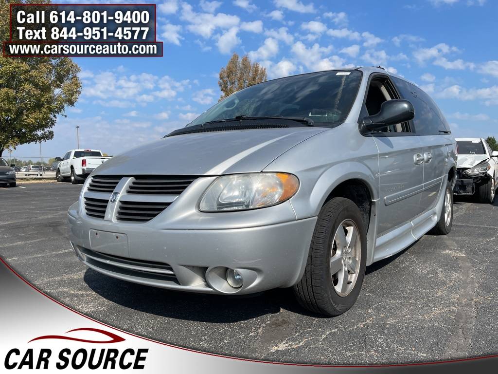 2005 Dodge Caravan SXT — Minivan — 66,118 mi — Grove City, OH