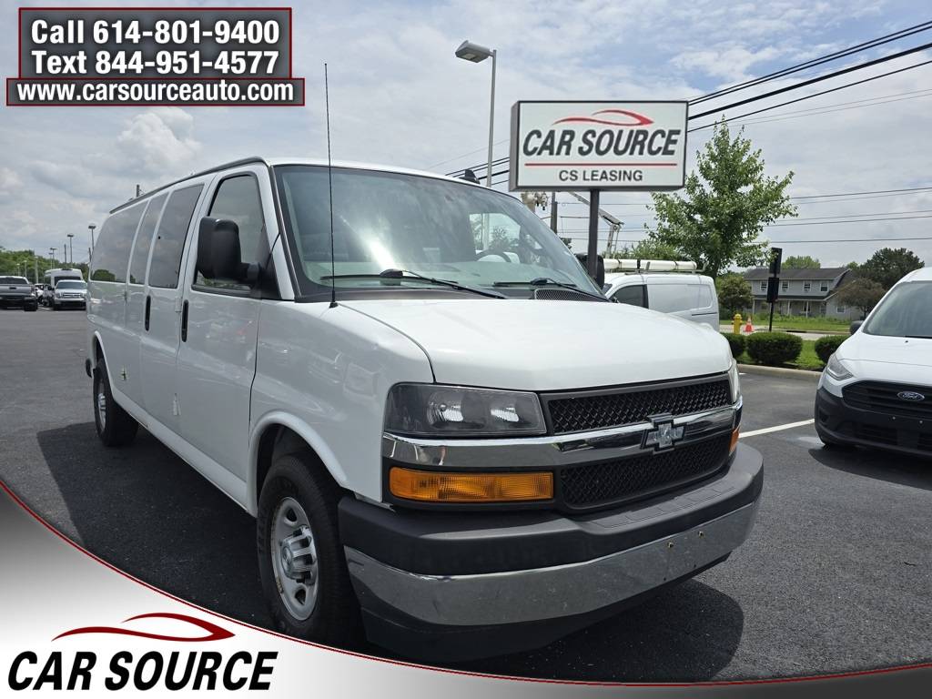 2017 Chevrolet Express Passenger LT — Passenger Van — 131,436 mi — Grove City, OH