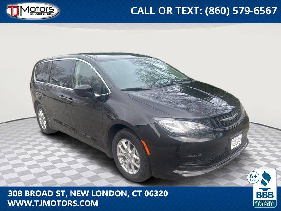2023 Chrysler Voyager LX — Minivan — 54,500 mi — New London, CT