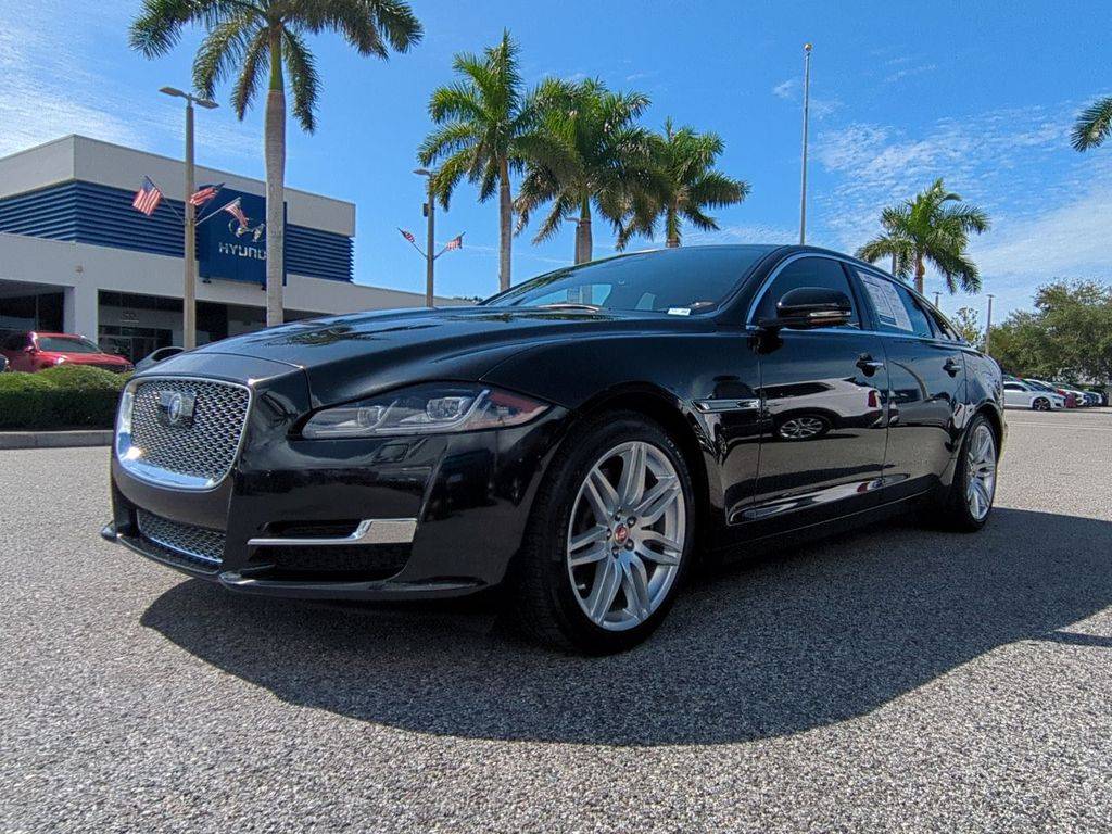 2019 Jaguar XJ