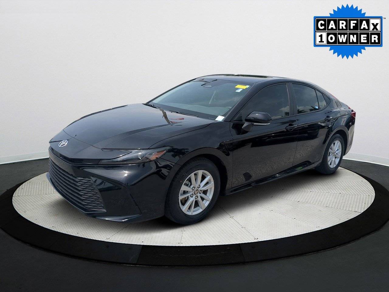 2025 Toyota Camry LE — Sedan — 19,865 mi — Sarasota, FL