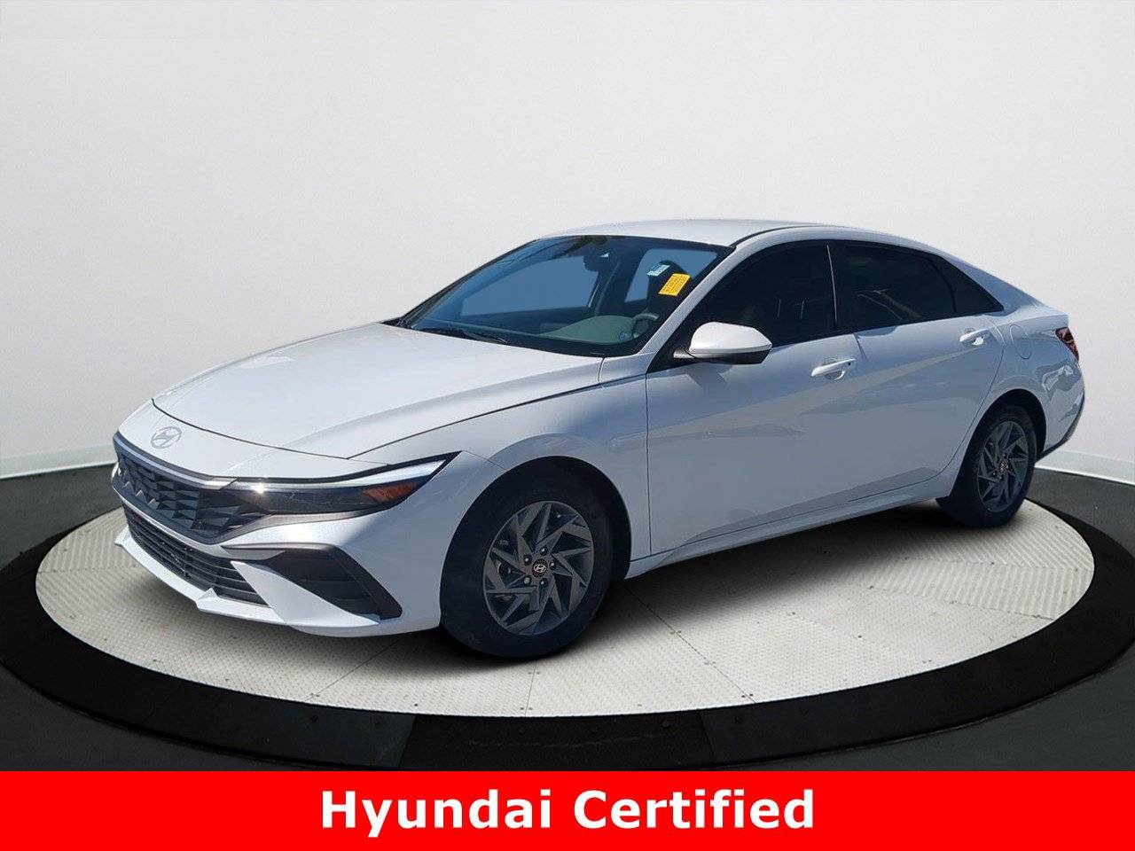 2024 Hyundai Elantra SEL — Sedan — 3,136 mi — Sarasota, FL