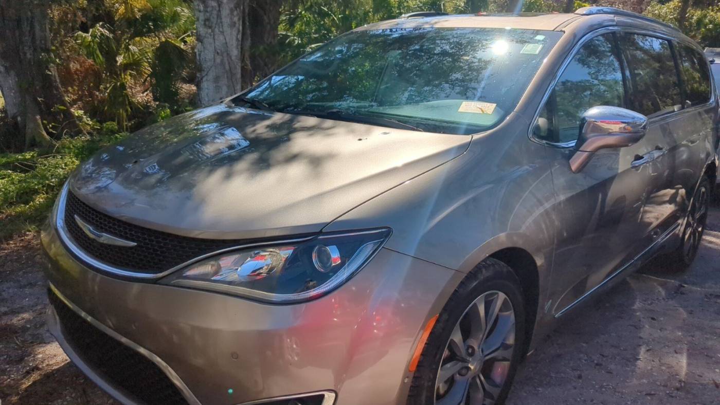 2017 Chrysler Pacifica Limited — Minivan — 56,043 mi — Sarasota, FL