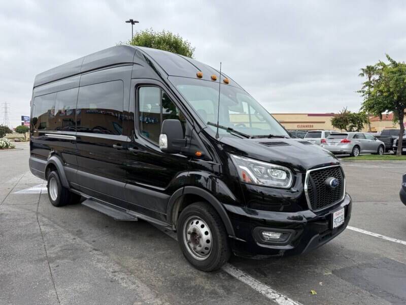 2023 Ford Transit Passenger Wagon T-350 XLT — Passenger Van — 20,334 mi — Bellflower, CA