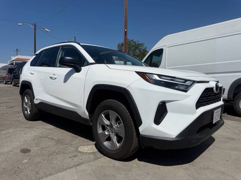2025 Toyota RAV4 Hybrid LE — SUV — 6,777 mi — Bellflower, CA