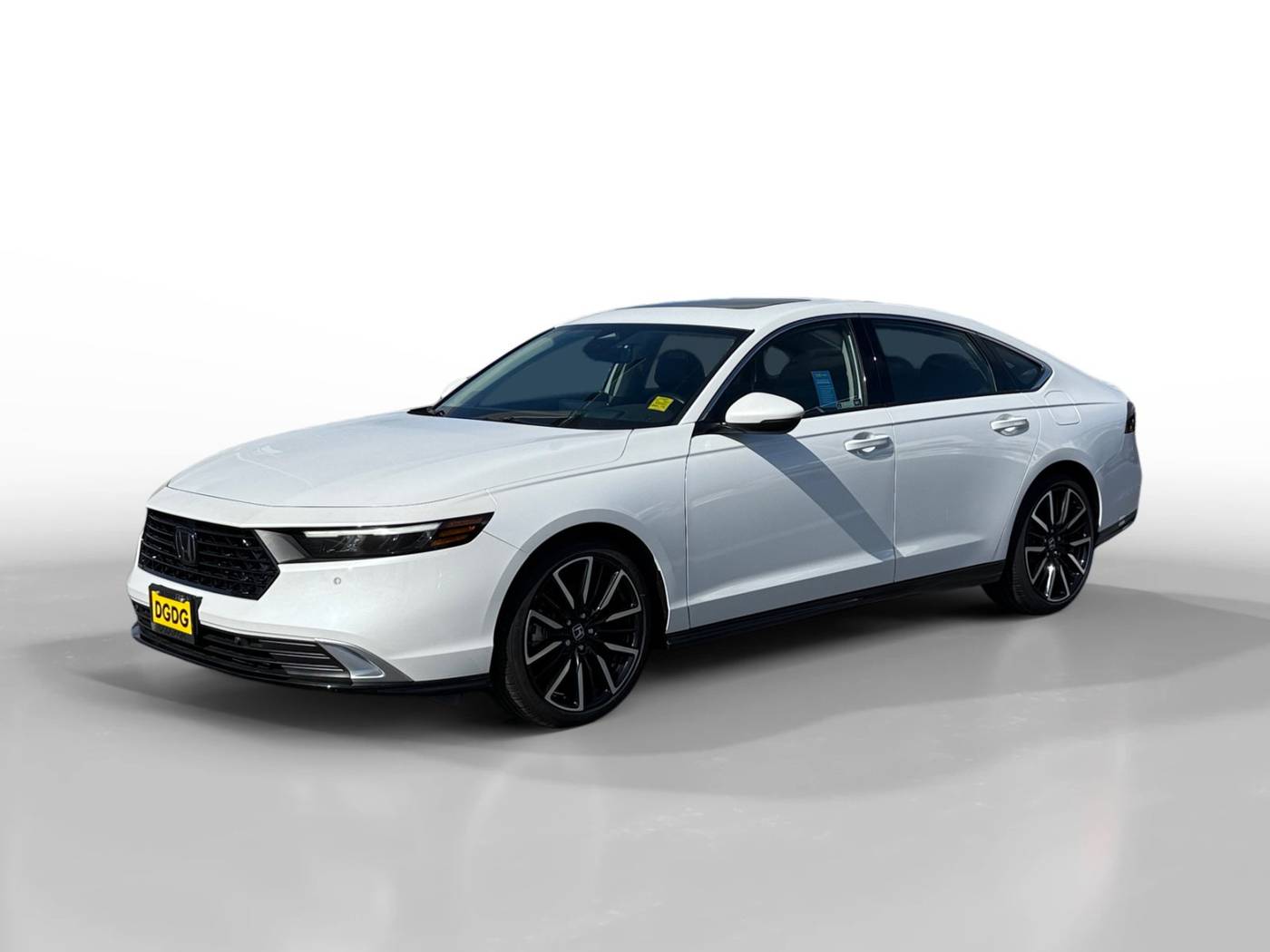 2023 Honda Accord Hybrid Touring — Sedan — 17,830 mi — Salinas, CA