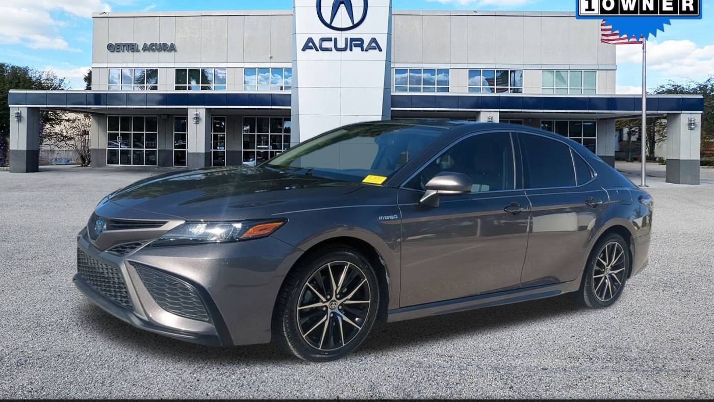 2021 Toyota Camry Hybrid SE — Sedan — 83,875 mi — Sarasota, FL