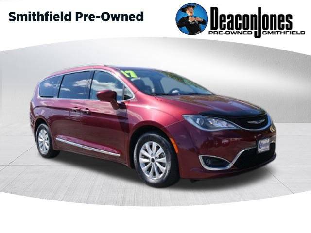 2017 Chrysler Pacifica Touring L — Minivan — 99,771 mi — Selma, NC