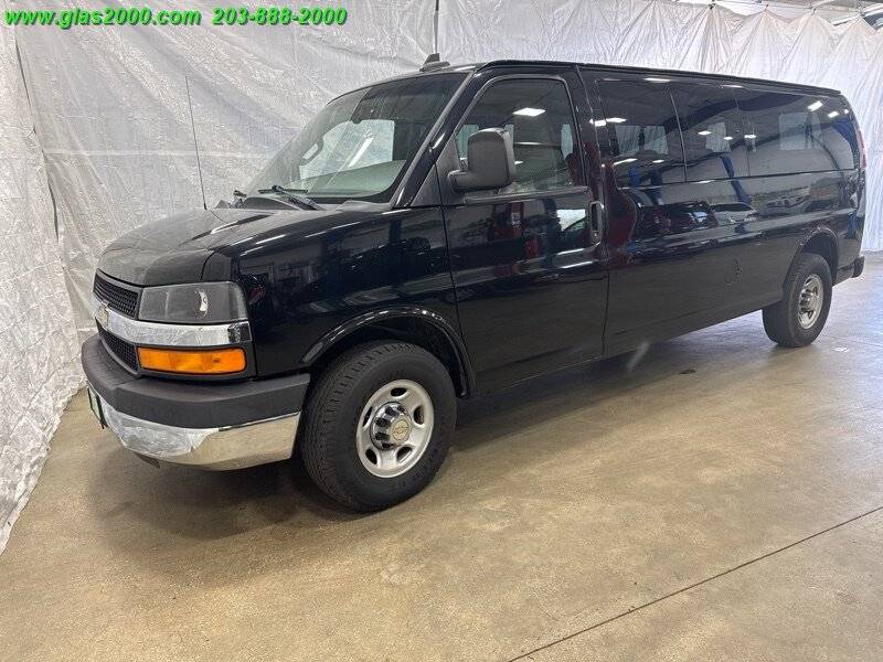 2016 Chevrolet Express Passenger LT — Passenger Van — 88,138 mi — Bethany, CT