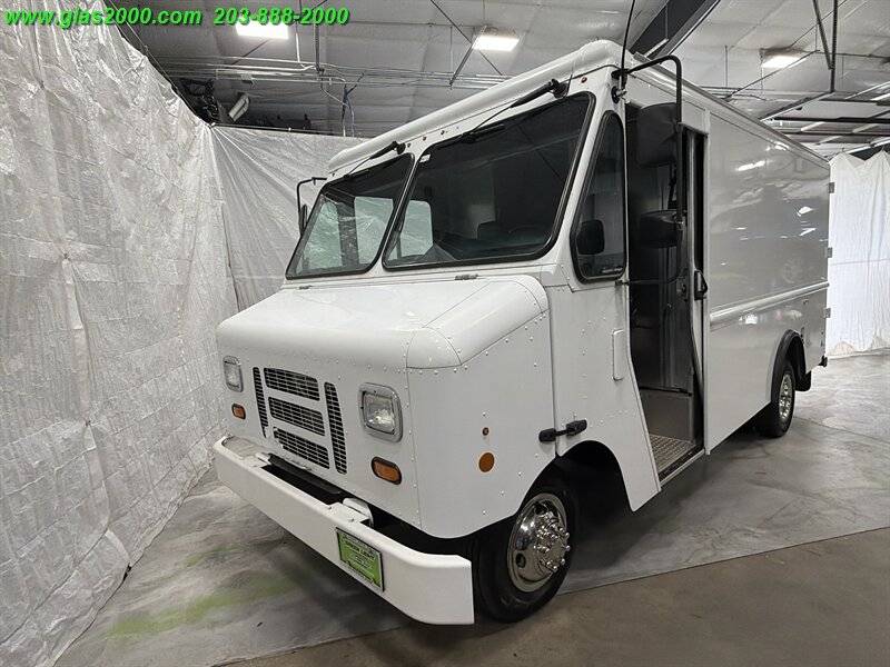 2014 Ford Econoline Commercial Chassis E-350