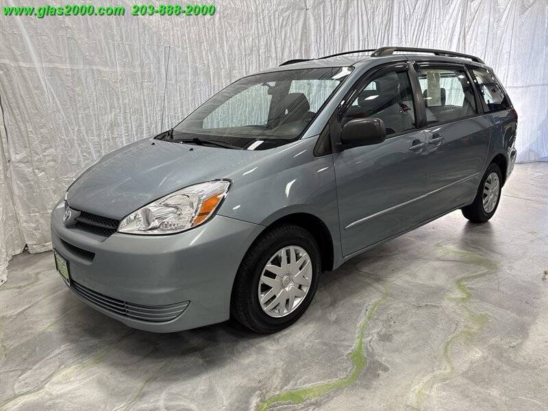 2005 Toyota Sienna CE — Minivan — 123,240 mi — Bethany, CT