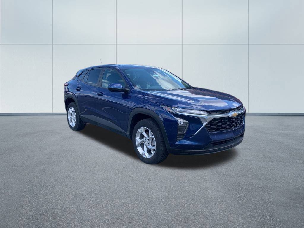 2024 Chevrolet Trax LS — SUV — 22,448 mi — Triadelphia, WV