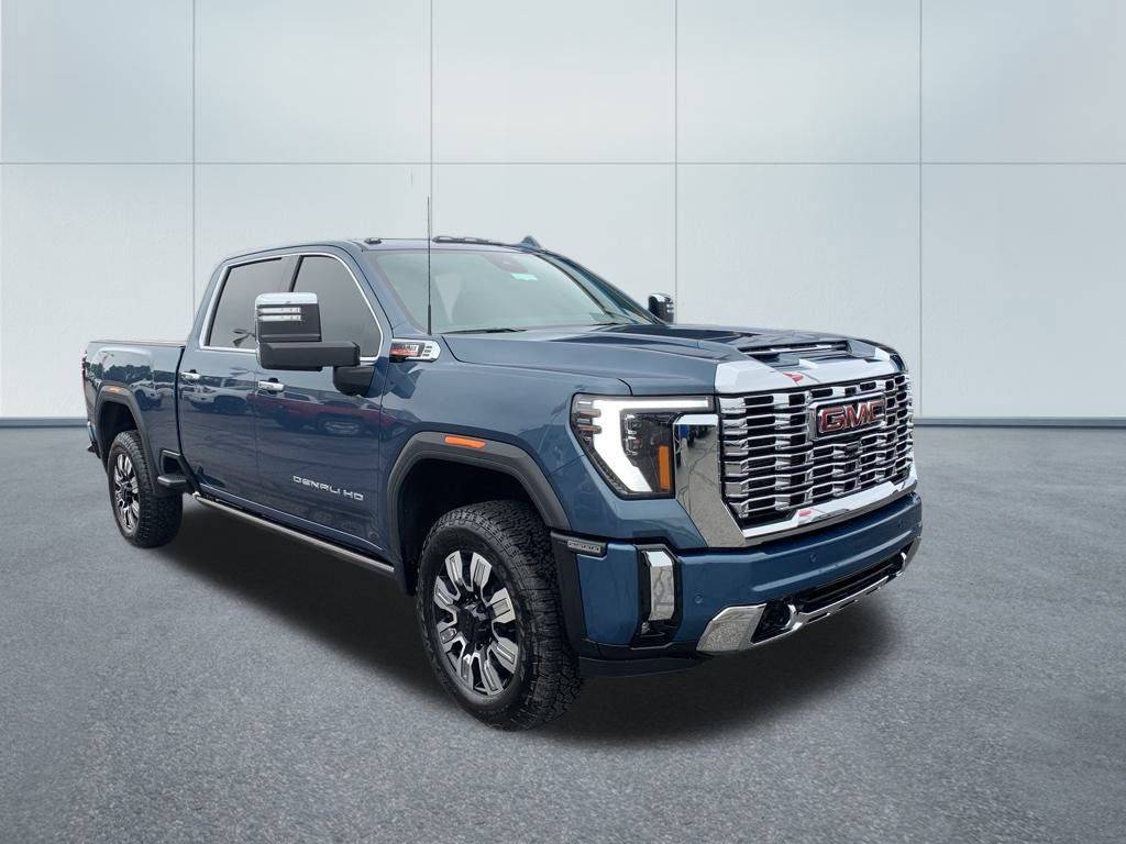 2025 GMC Sierra 2500HD Denali — Pickup Truck — 6,928 mi — Triadelphia, WV