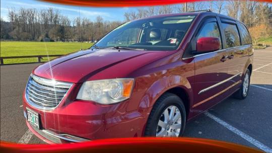 2013 Chrysler Town & Country Touring — Minivan — 151,400 mi — Gladstone, OR