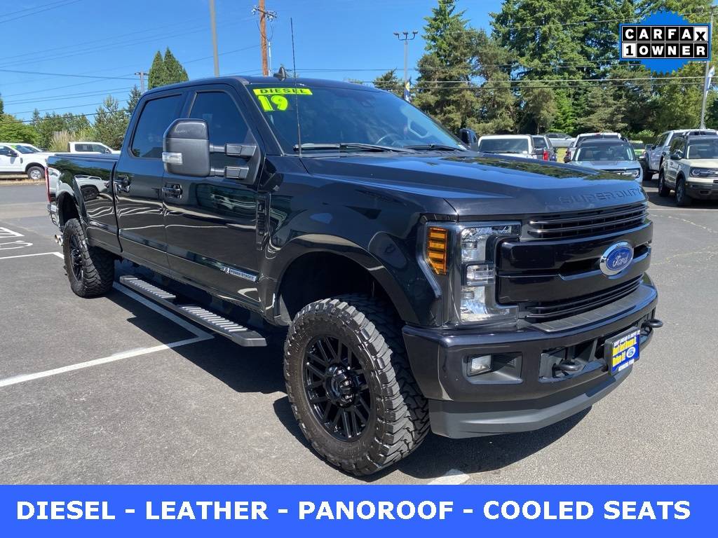 2019 Ford Super Duty F-350 Lariat — Pickup Truck — 105,215 mi — Newberg, OR