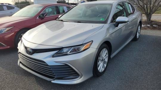 2022 Toyota Camry LE — Sedan — 62,169 mi — Staunton, VA