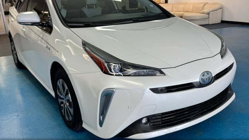 2020 Toyota Prius XLE — Hatchback — 64,000 mi — Wallingford, CT
