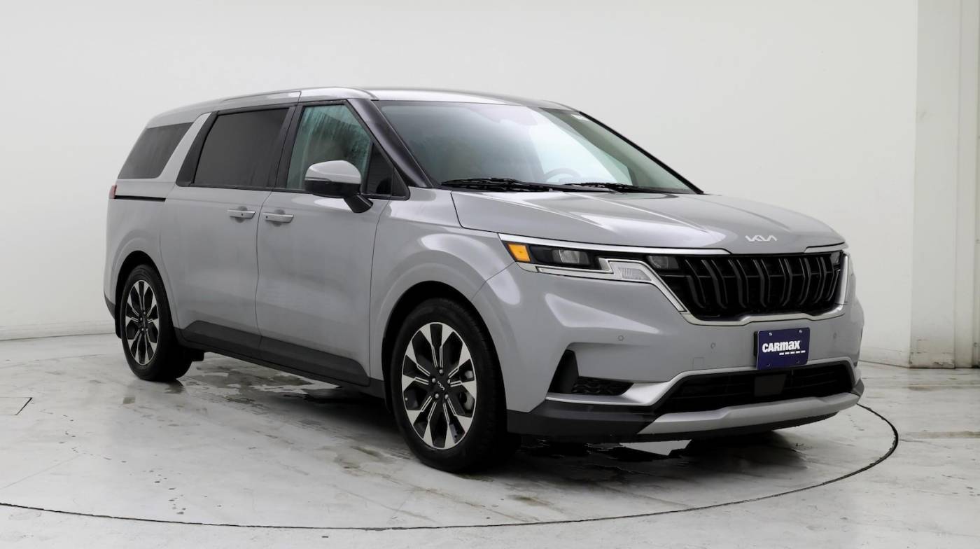 2024 Kia Carnival EX — Minivan — 10,483 mi — Milwaukie, OR