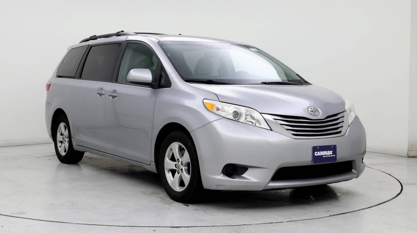2015 Toyota Sienna LE — Minivan — 128,484 mi — Milwaukie, OR