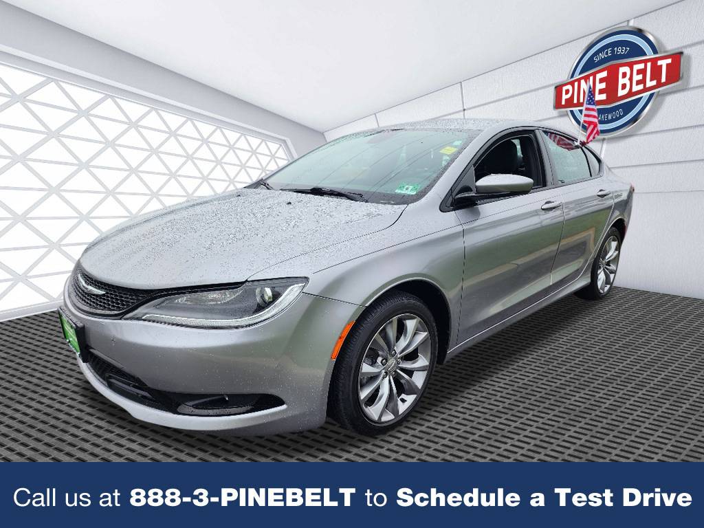 2016 Chrysler 200 S — Sedan — 43,605 mi — Lakewood, NJ