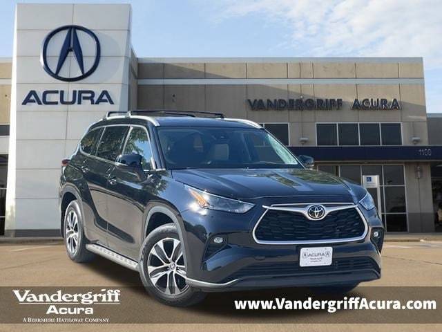 2022 Toyota Highlander XLE — SUV — 20,080 mi — Arlington, TX