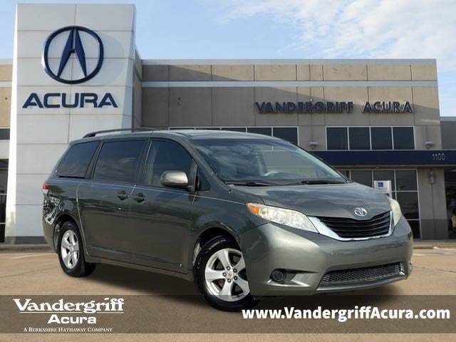 2011 Toyota Sienna LE — Minivan — 159,166 mi — Arlington, TX