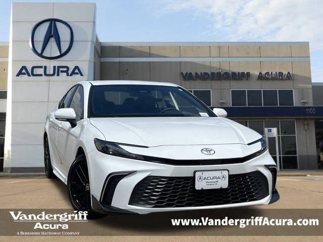 2025 Toyota Camry SE — Sedan — 8,841 mi — Arlington, TX