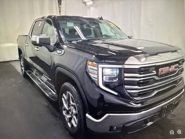 2022 GMC Sierra 1500 SLT — Pickup Truck — 23,956 mi — Arlington, TX